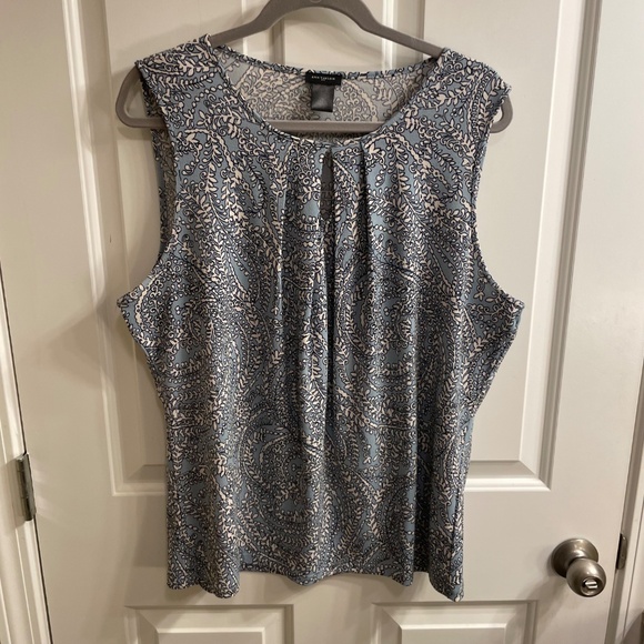 Ann Taylor Women's Blue Cream Floral Sleeveless Blouse, Size XL - Picture 2 of 8